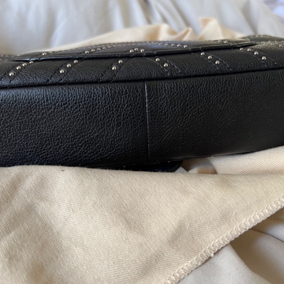 Chanel chevron flap bag - Picture 3 of 7